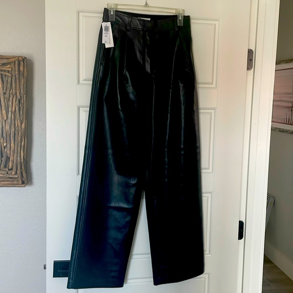 NWT Aritzia Babaton faux leather pants - Picture 1 of 7